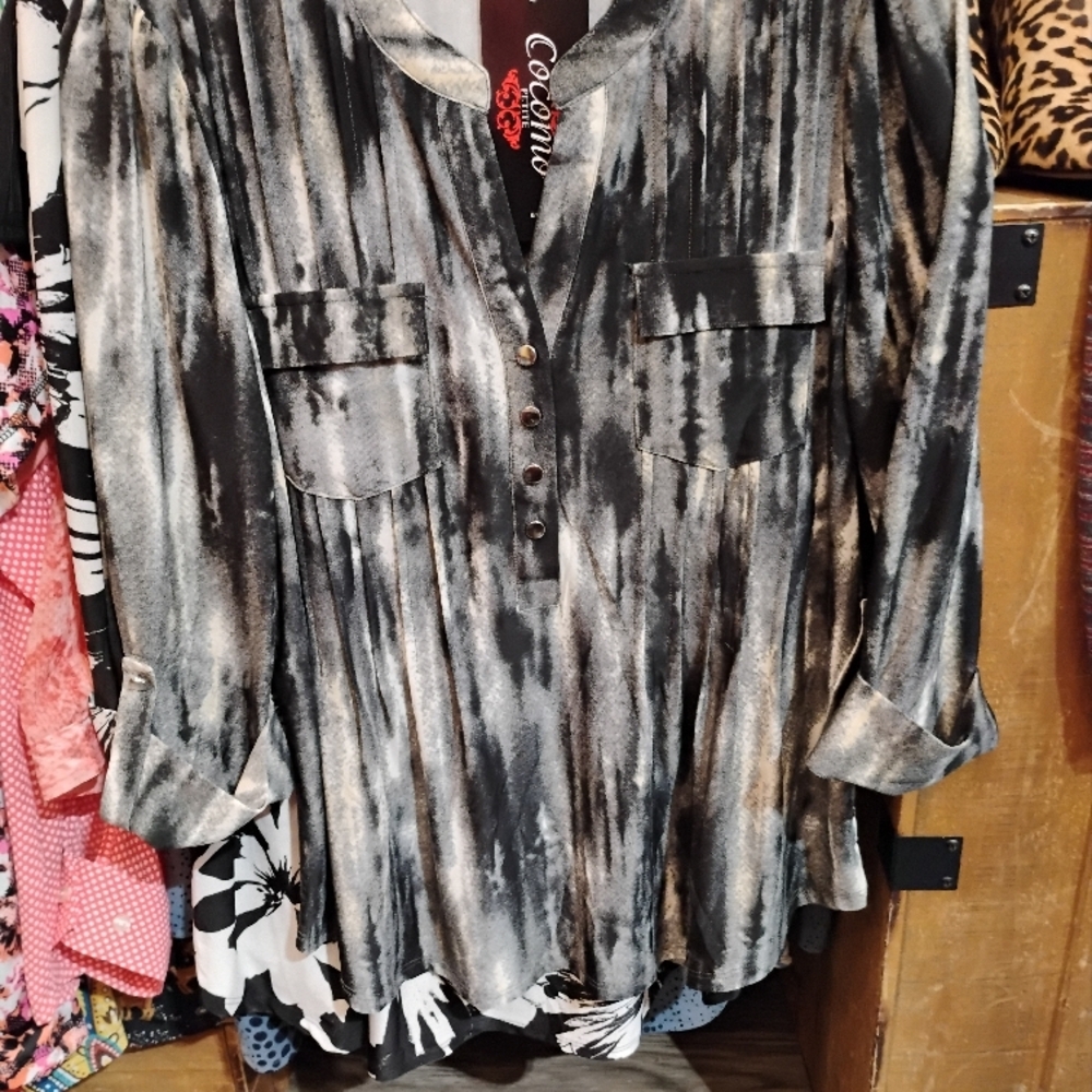 Cocomo Black and Gray Women's Top